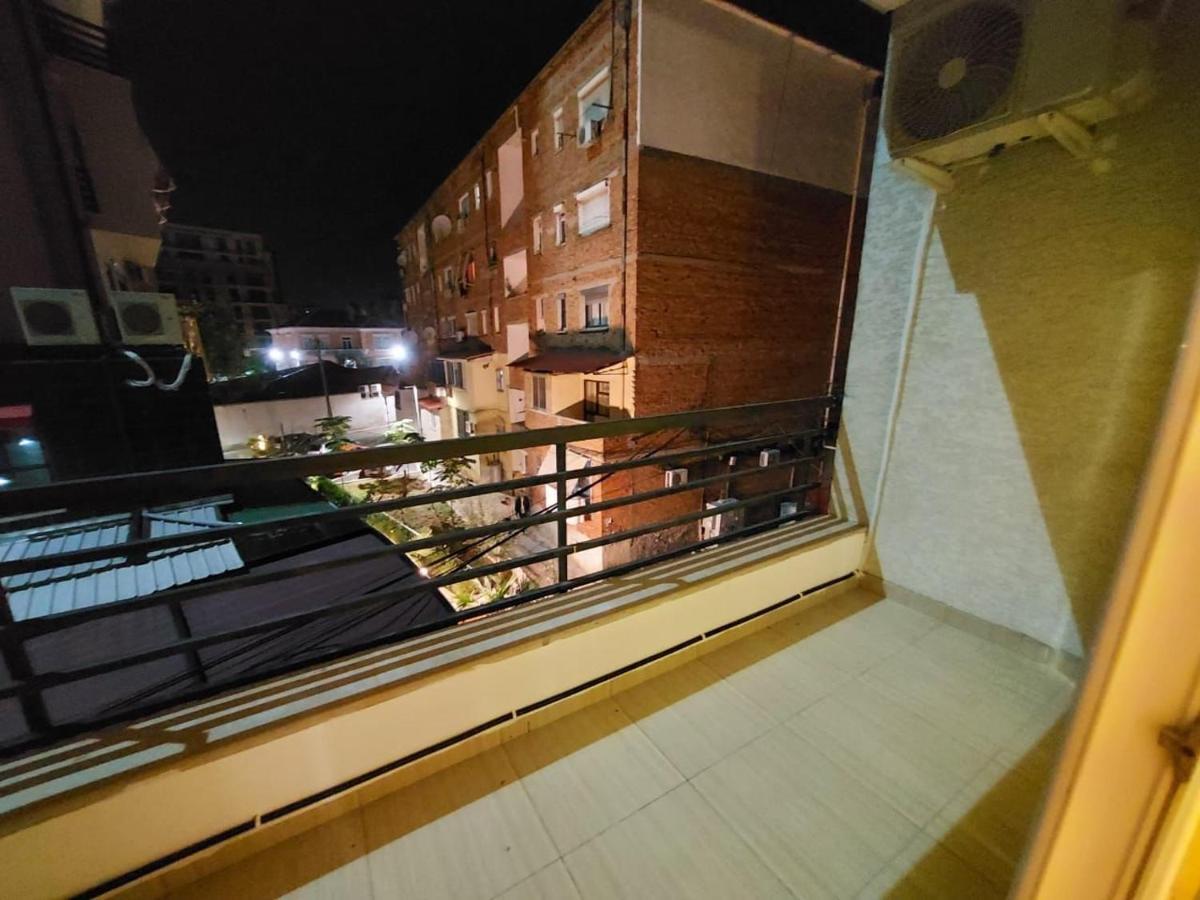 Cafi Apartments Tirana Exteriör bild